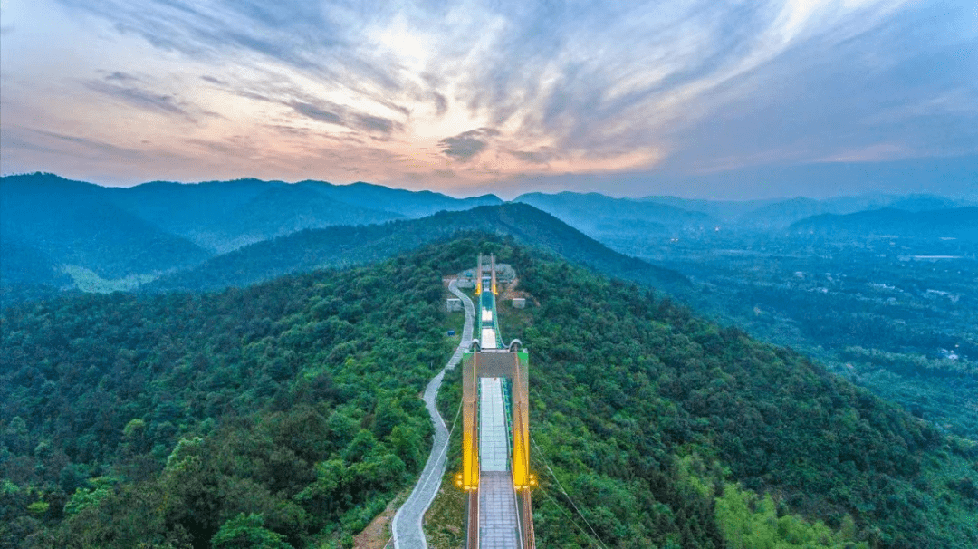 周末不加价！人均300住进避世小众秘境，山水竹林、森林树屋、悬浮泳池，遇见心中的静谧之地！